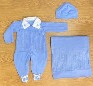 Saída de maternidade em tricô azul