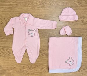 Saída de maternidade bordada na cor rosa