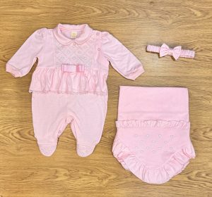 Saída de maternidade bordada rosa