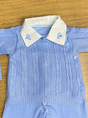 Saída de maternidade em tricô azul